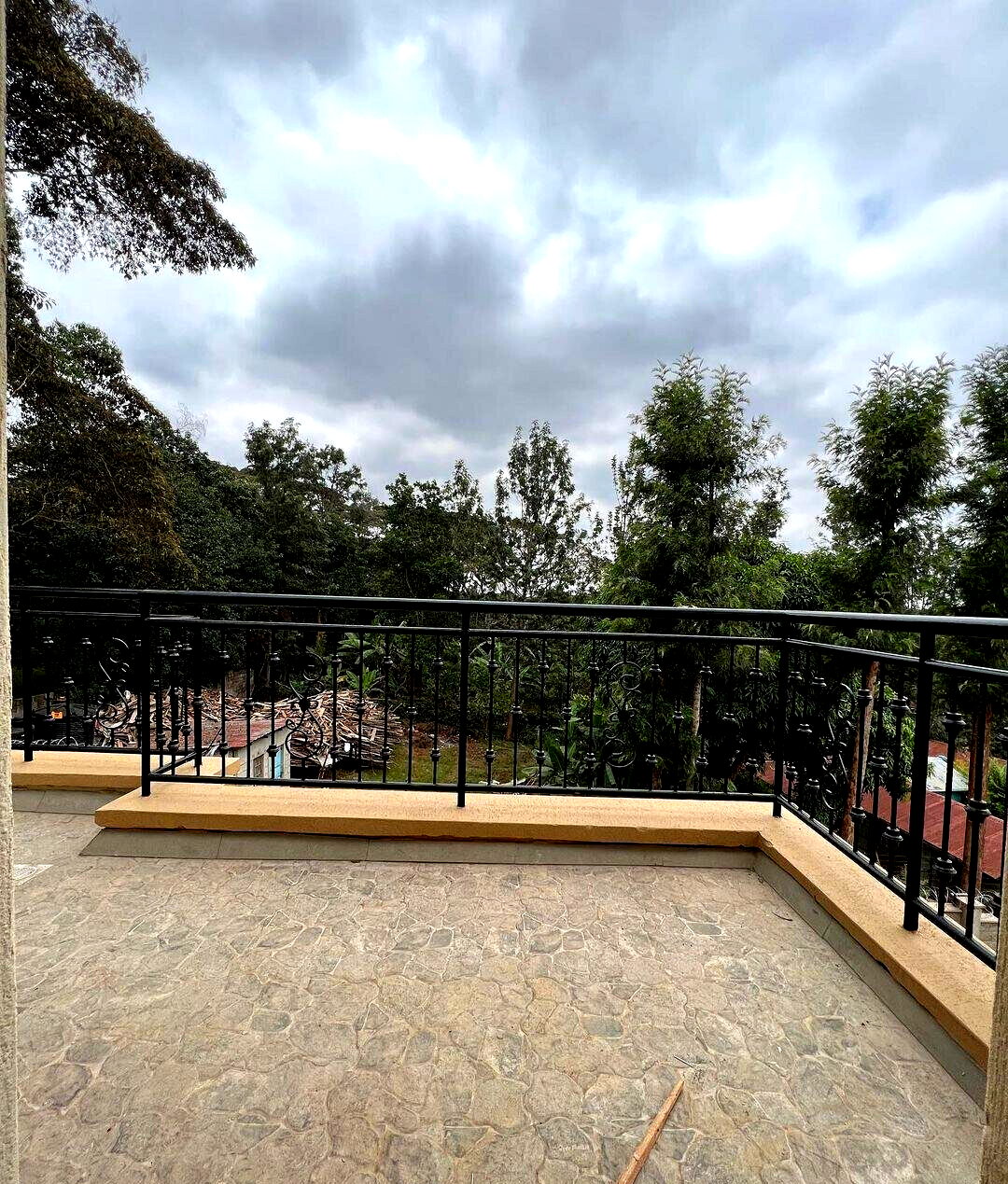 5BR All-Ensuite Townhouse with Rooftop Terrace – Windsor, Nairobi