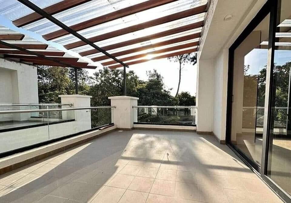 Brand New 4-Bed Townhouse with Two Kitchens - Lavington Mall Area
