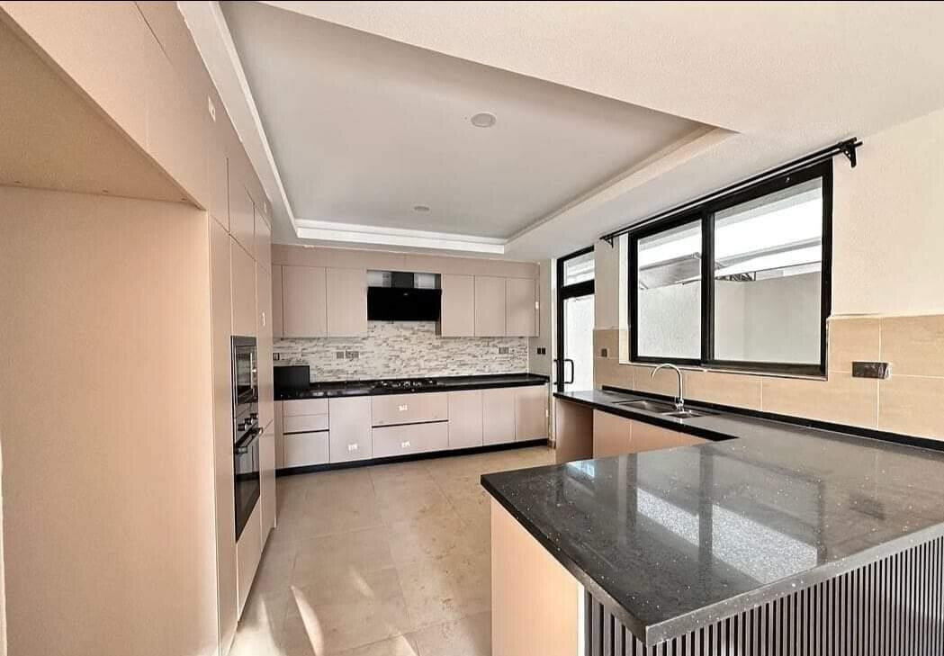 Brand New 4-Bed Townhouse with Two Kitchens - Lavington Mall Area