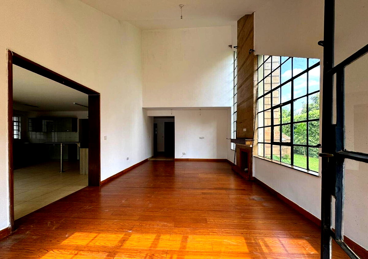 Corner Townhouse with Expansive Garden & Valley Views - Kitisuru