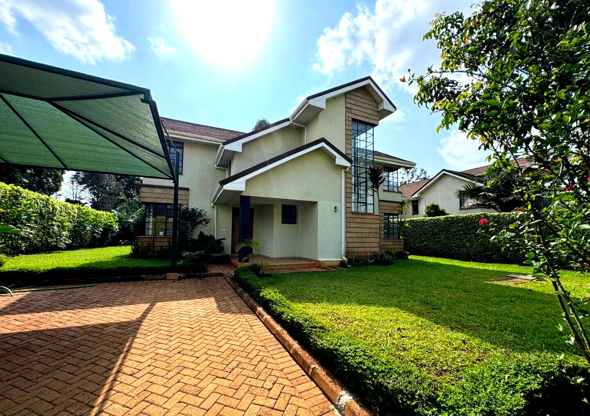 Corner Townhouse with Expansive Garden & Valley Views - Kitisuru