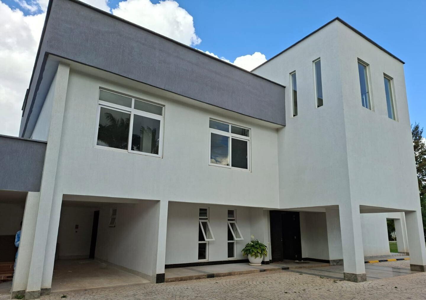0.21 Acre 5BR Haven in Runda