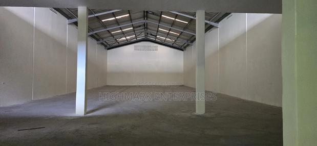 9500 Sq Feet to Let in Athiriver
