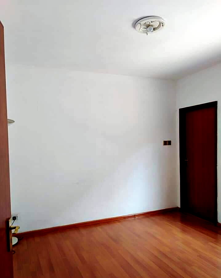 Semi-Detached 5-Bed Townhouse with Private Mature Garden - Lavington