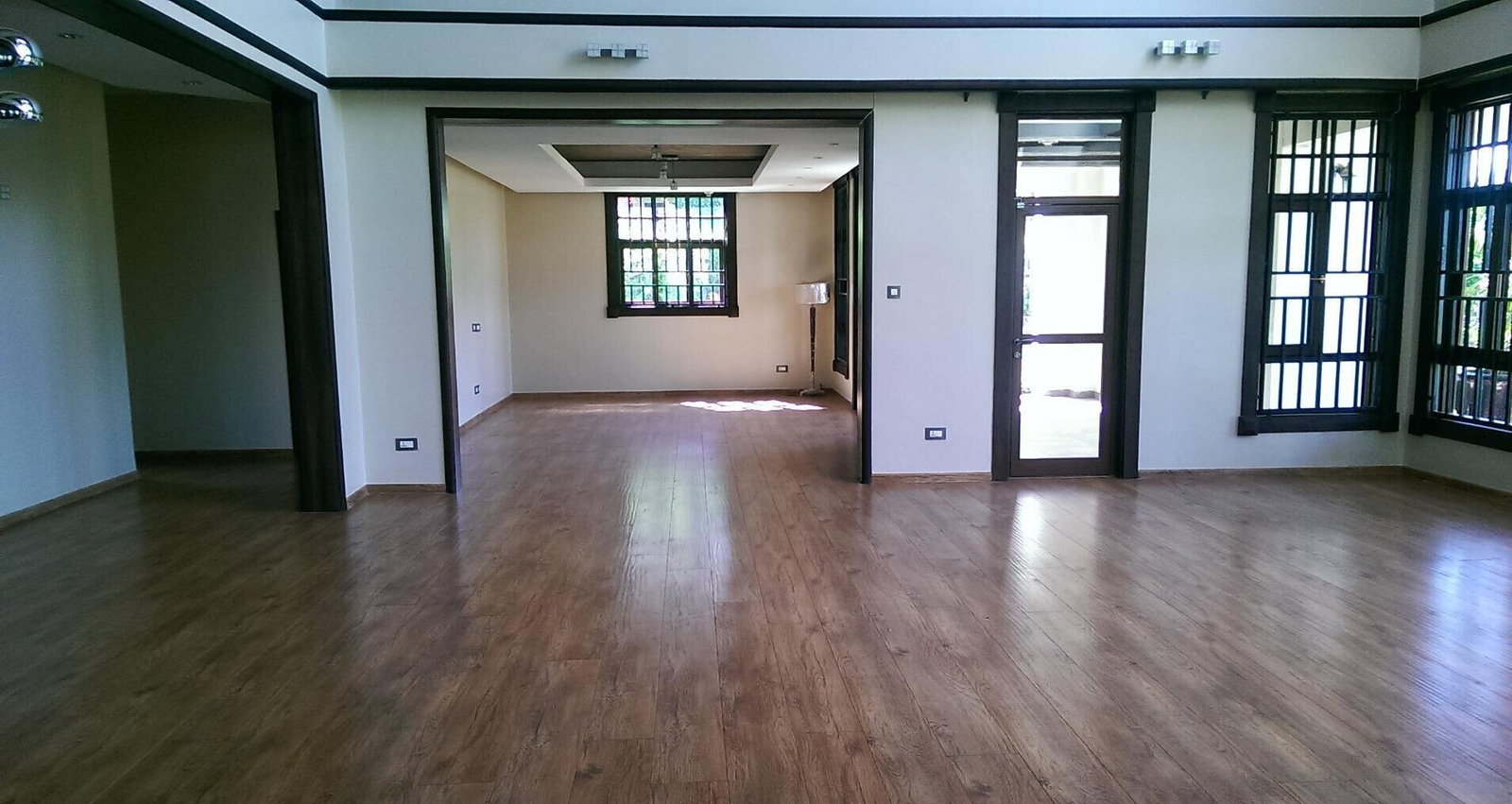 0.15 Acre 5BR Home with Garden