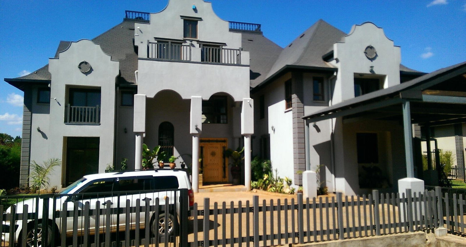 0.15 Acre 5BR Home with Garden