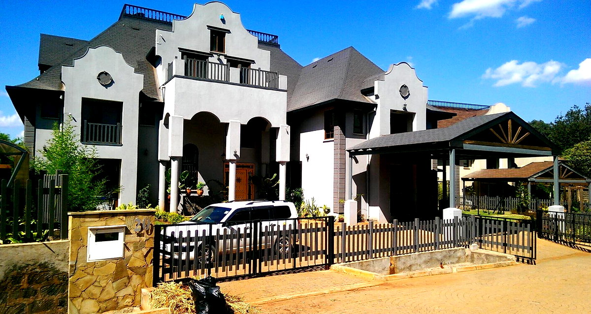 0.15 Acre 5BR Home with Garden