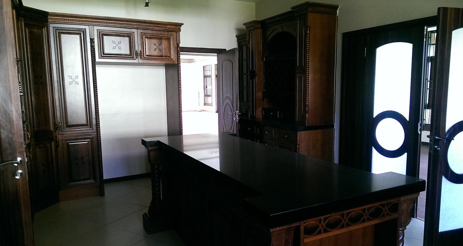 0.15 Acre 5BR Home with Garden