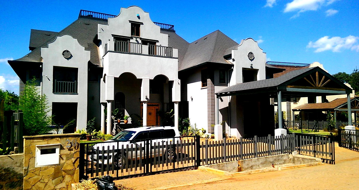 0.15 Acre 5BR Home with Garden