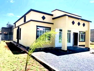 3bdrm Bungalow in Kenyatta Road / Theta for sale - Image 10