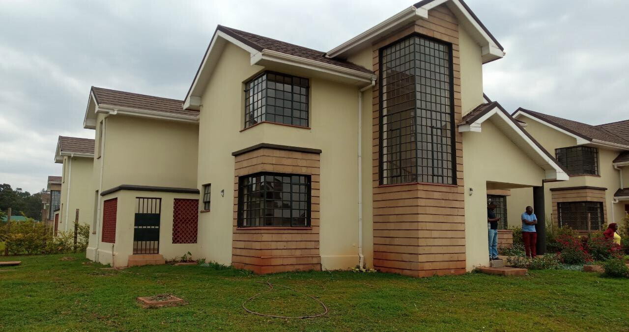 4 En-Suite Townhouse with Jacuzzi & Fireplace - Kitisuru