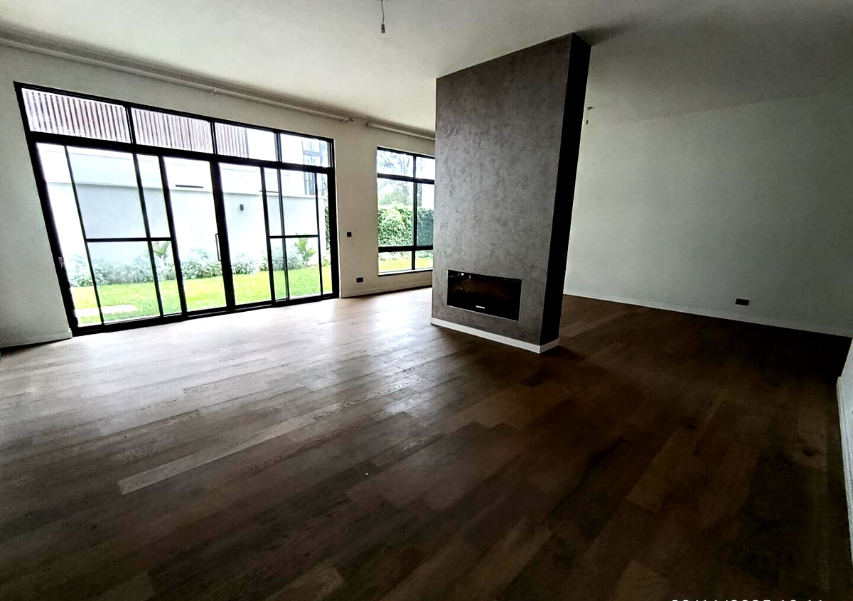 5-Ensuite Villa with Two Kitchens & Staff Quarters - Lavington