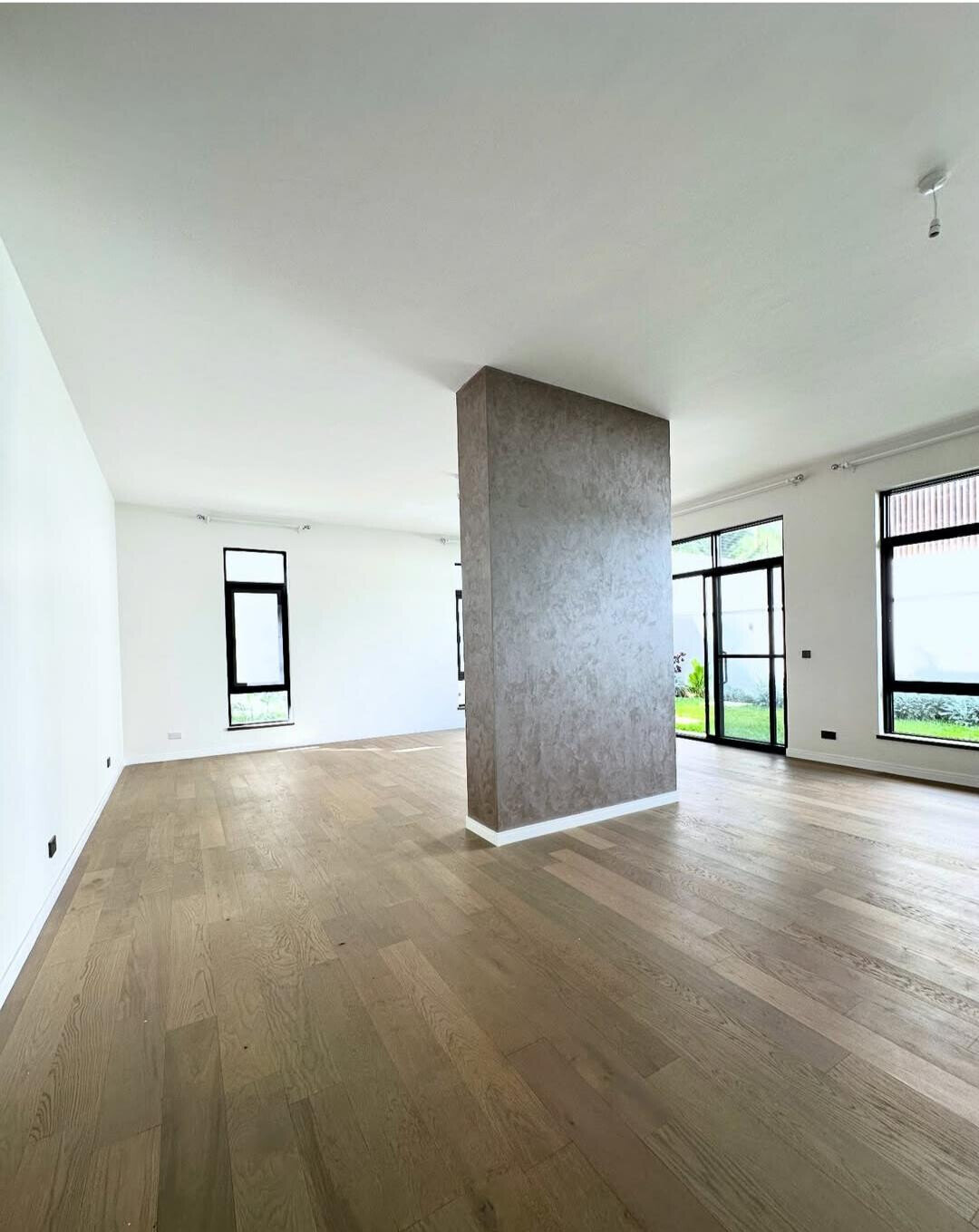 5-Ensuite Villa with Two Kitchens & Staff Quarters - Lavington