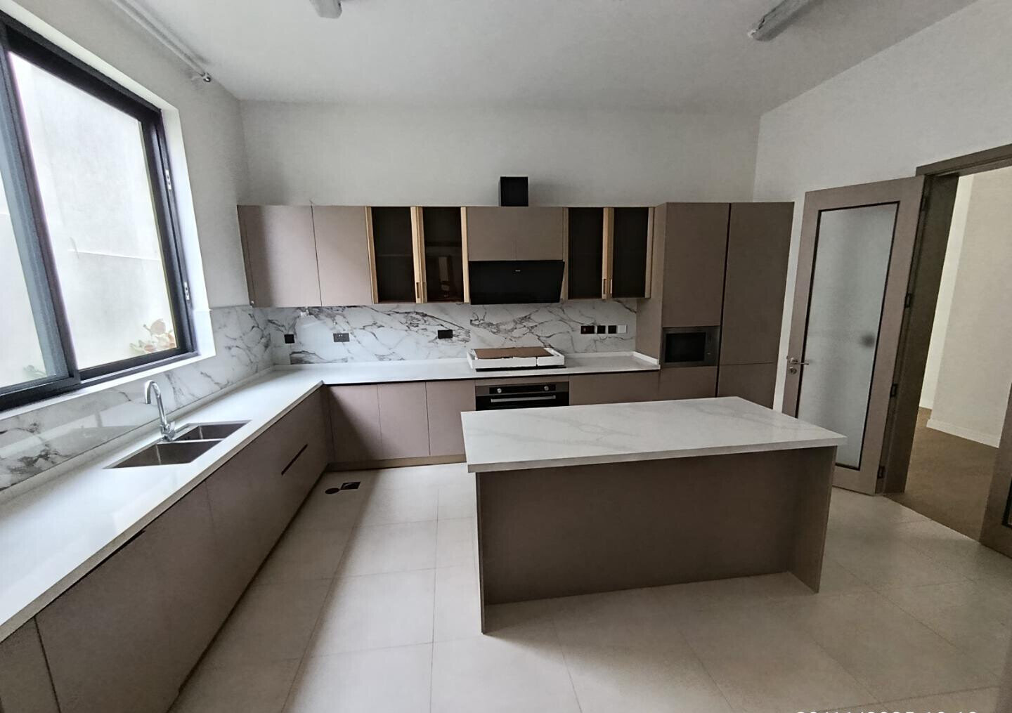 5-Ensuite Villa with Two Kitchens & Staff Quarters - Lavington