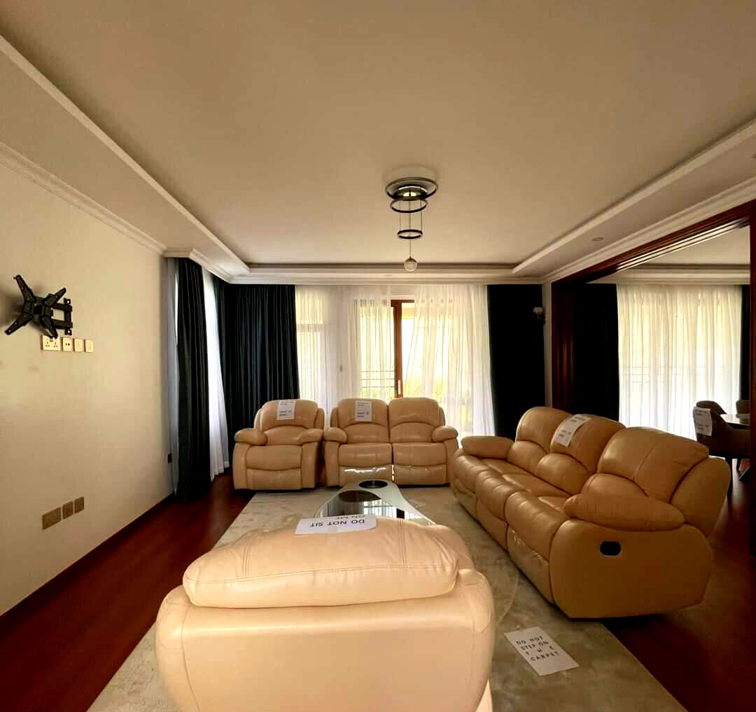 4BR All-Ensuite Townhouse with Solar & DSQ - Runda