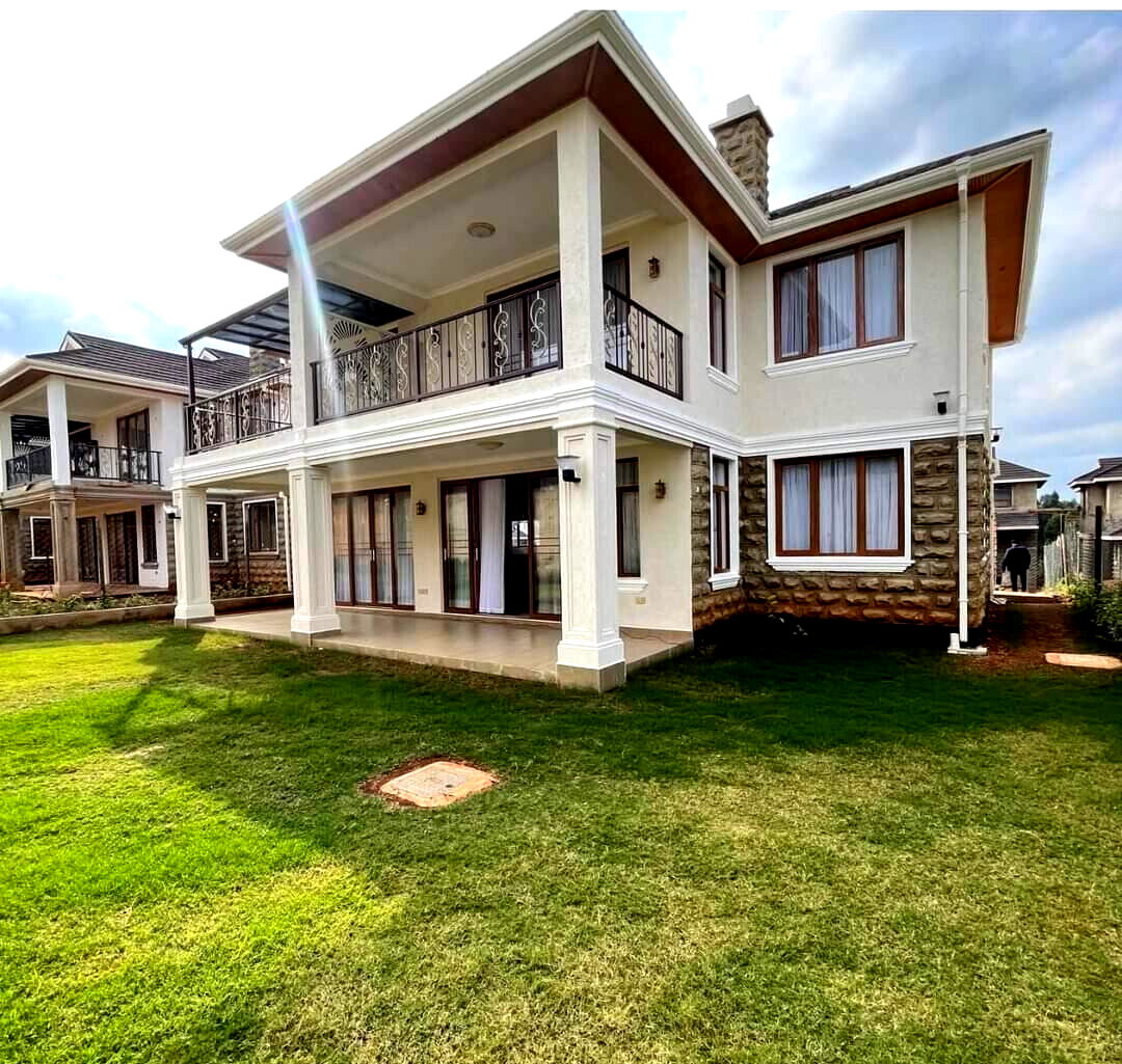 4BR All-Ensuite Townhouse with Solar & DSQ - Runda