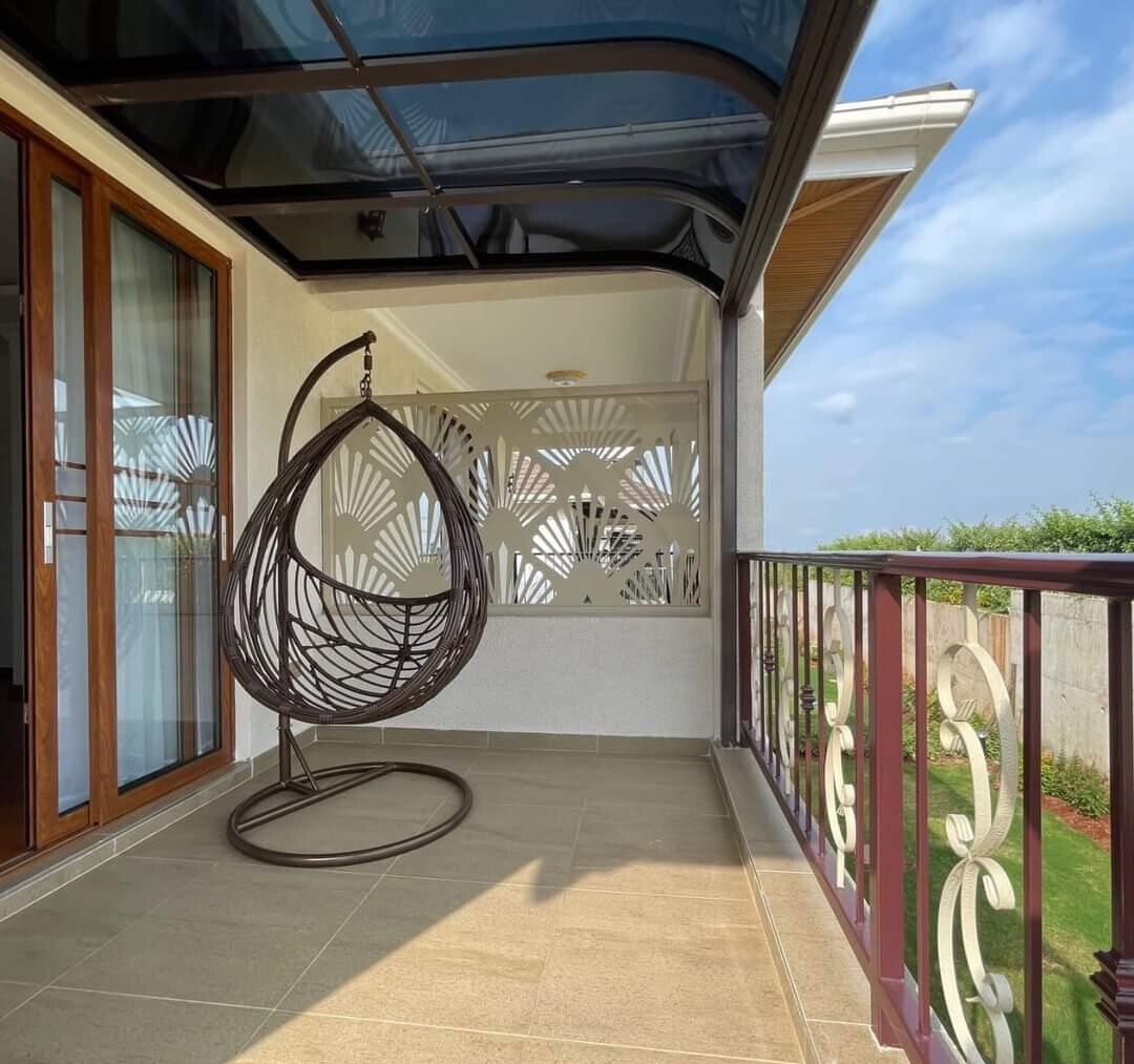 4BR All-Ensuite Townhouse with Solar & DSQ - Runda
