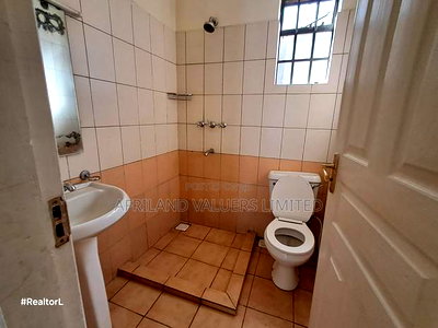 4bdrm Maisonette in Alton Court, Katani for sale - Image 6