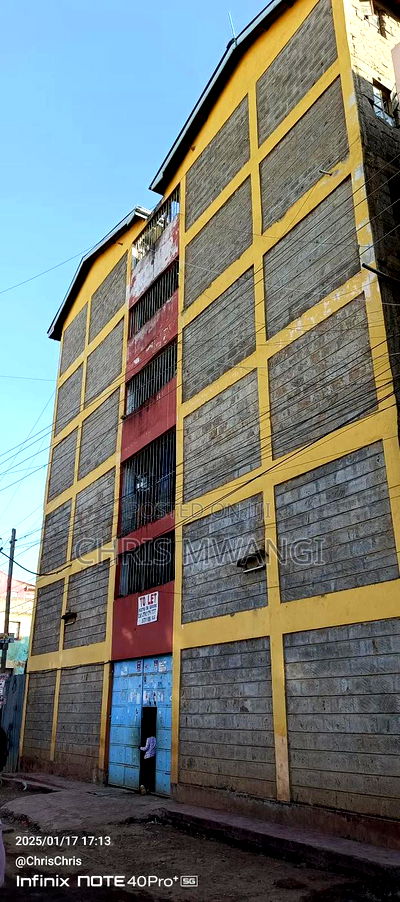 1bdrm Block of Flats in Zimmerman Base for sale - Image 1