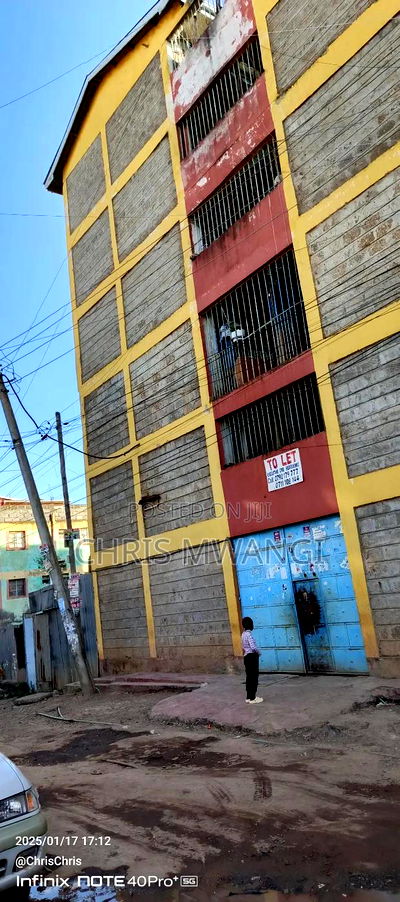 1bdrm Block of Flats in Zimmerman Base for sale - Image 2