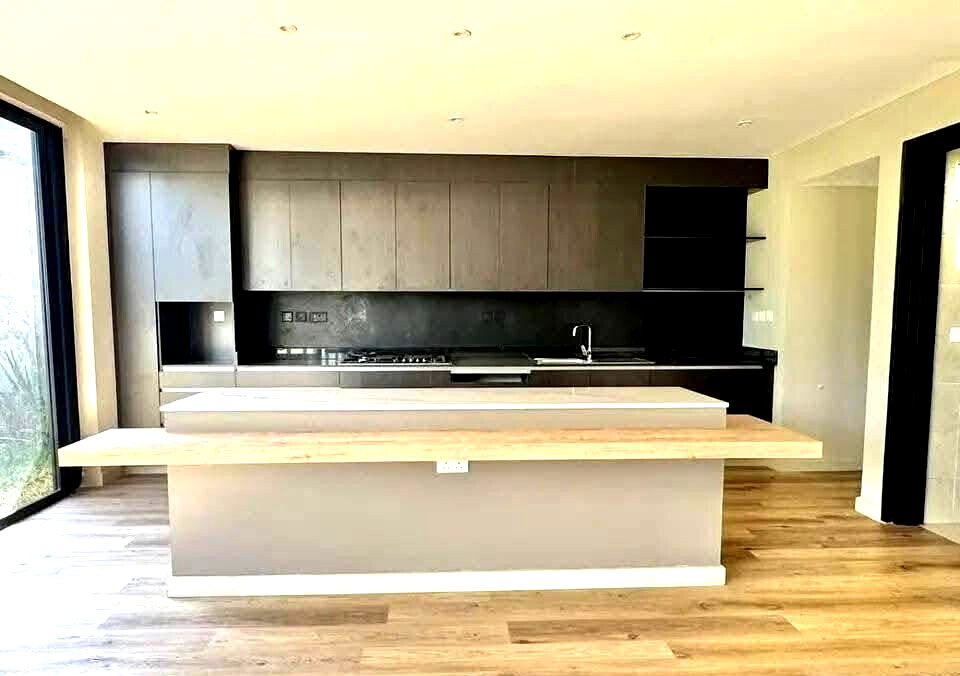4BR Townhouse with Pool & Gym in UN-Approved Estate - Runda