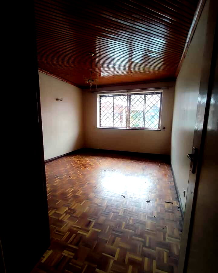 Spacious 4BR Townhouse in Quiet Lavington Compound - Nairobi