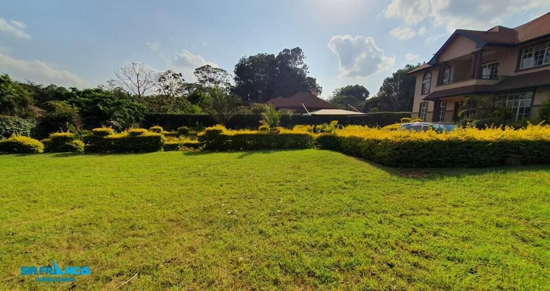 5-Bed Townhouse with Bar & Terrace on Half-Acre – Karen