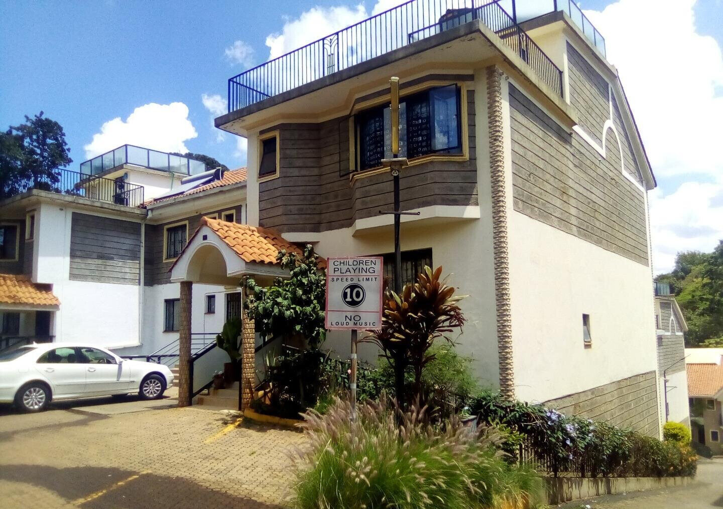 4-Ensuite Townhouse with Study & DSQ - Westlands