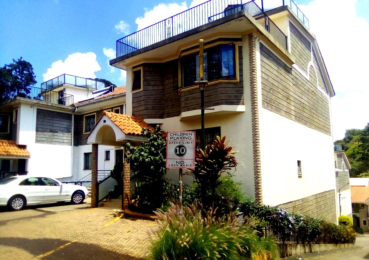 4-Ensuite Townhouse with Study & DSQ - Westlands