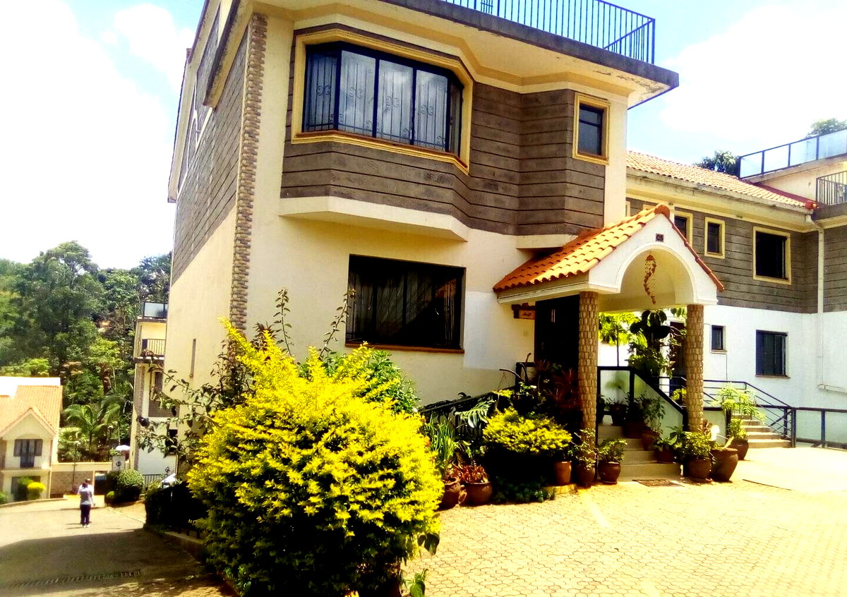 4-Ensuite Townhouse with Study & DSQ - Westlands