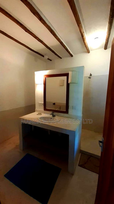 Furnished 2bdrm Villa in Park Marine, Town Centre for sale - Image 4