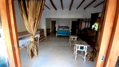 Furnished 2bdrm Villa in Park Marine, Town Centre for sale - Image 5