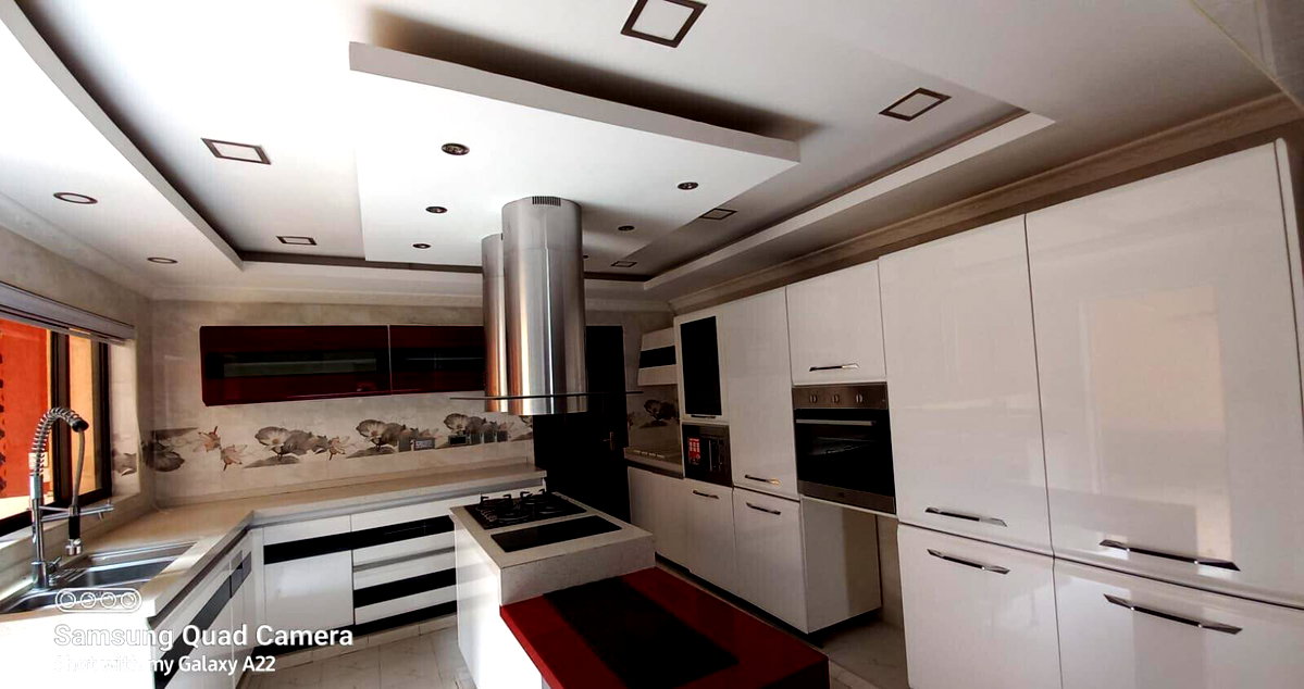 5-Bed Maisonette with Fireplace & Study - Lavington Gated Community