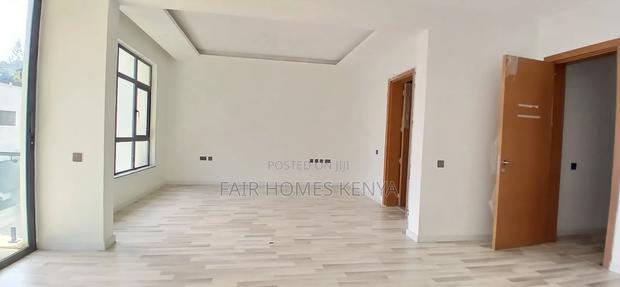 4bdrm Townhouse/Terrace in Lavington Mbabane for sale