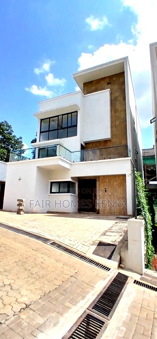 4bdrm Townhouse/Terrace in Lavington Mbabane for sale