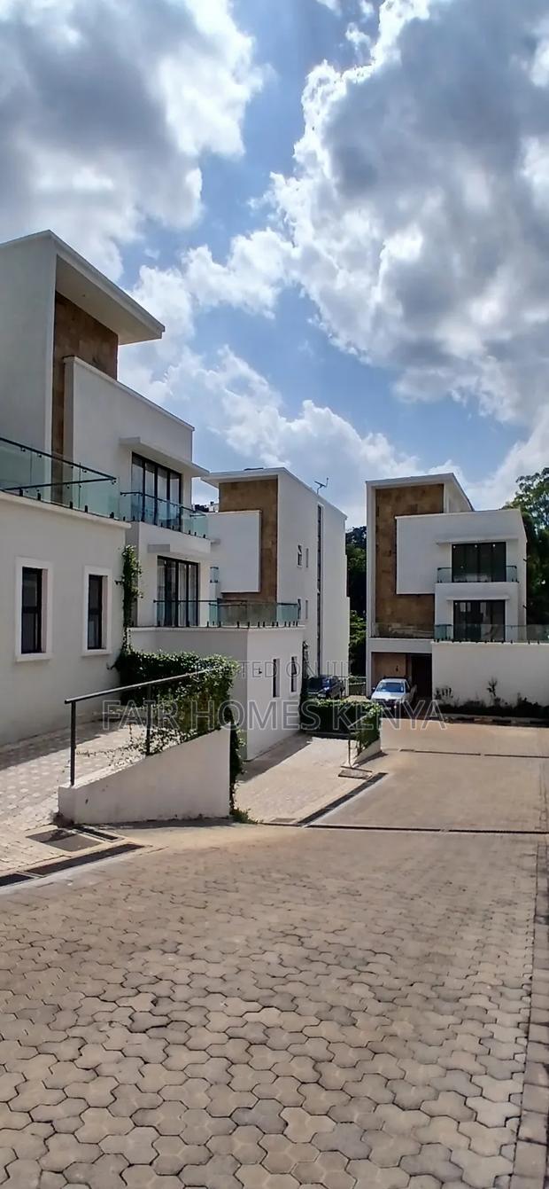 4bdrm Townhouse/Terrace in Lavington Mbabane for sale