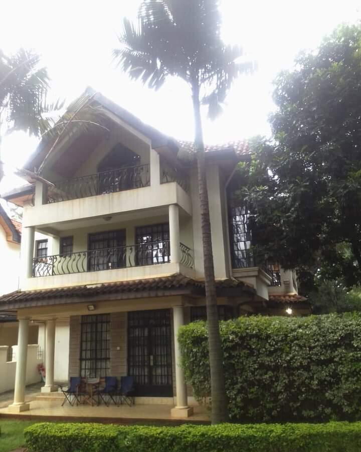5-Ensuite Townhouse with Tenant Paying KES 200K/Month - Lavington
