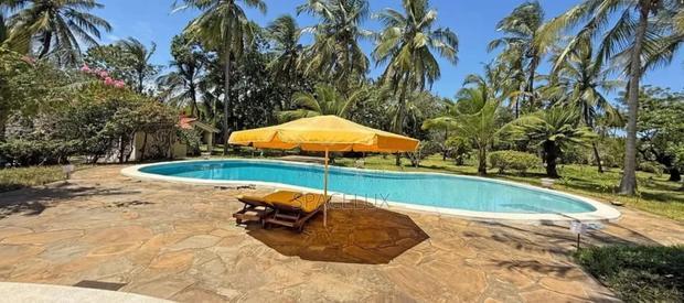 5bdrm Maisonette in Watamu for sale