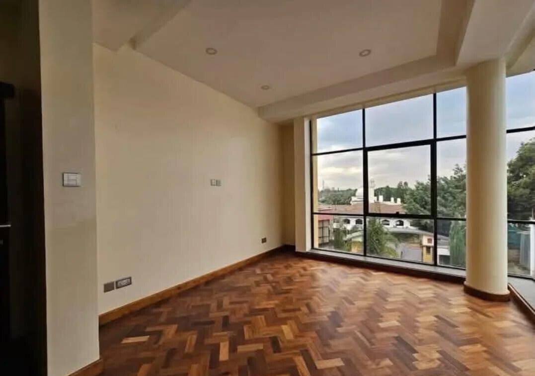 5BR All-Ensuite Townhouse with Rooftop Garden & Solar Backup - Lavington