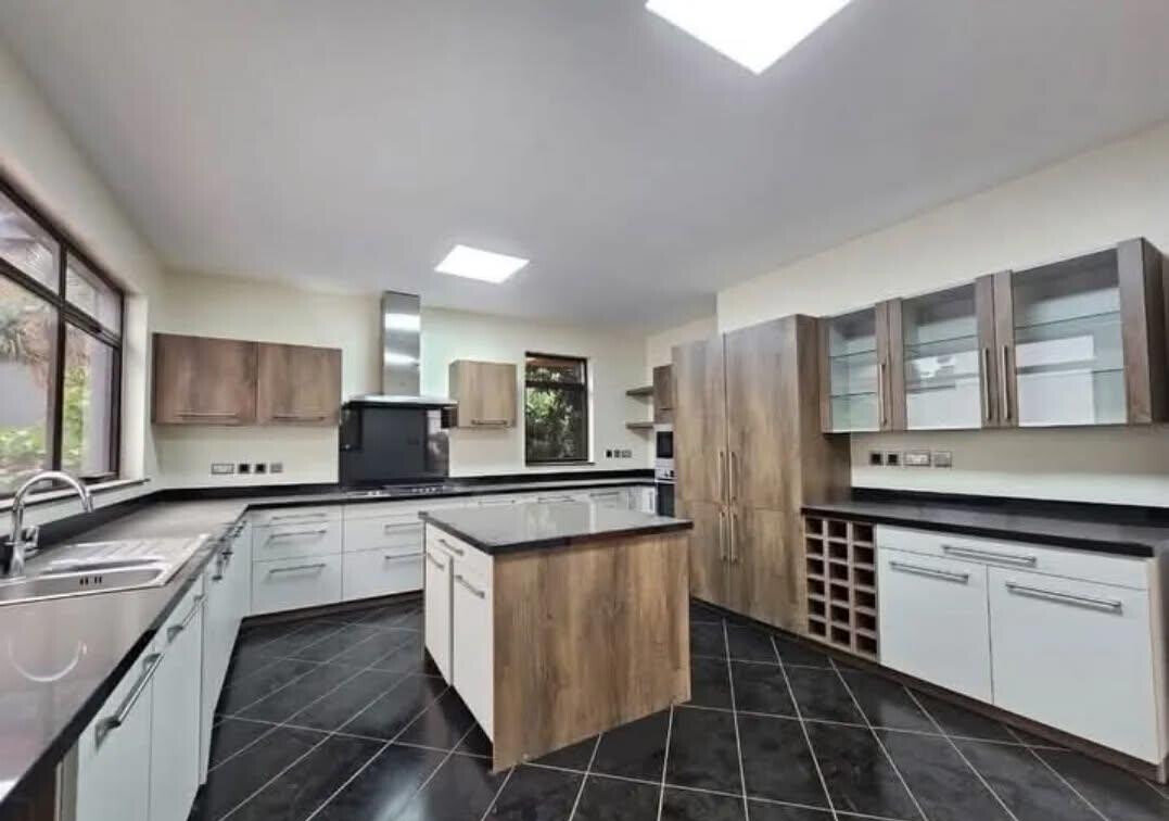5BR All-Ensuite Townhouse with Rooftop Garden & Solar Backup - Lavington