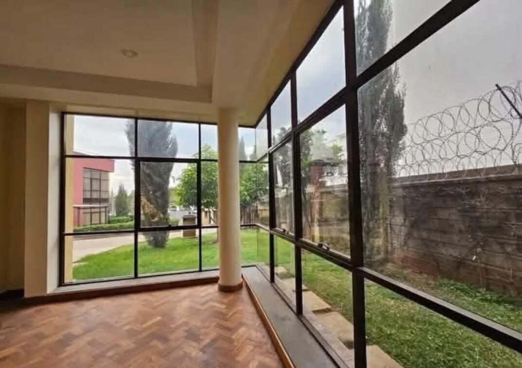 5BR All-Ensuite Townhouse with Rooftop Garden & Solar Backup - Lavington