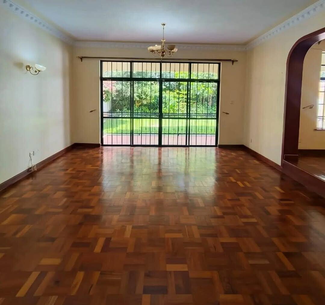 5-Ensuite Townhouse with DSQ & Generator - Lavington