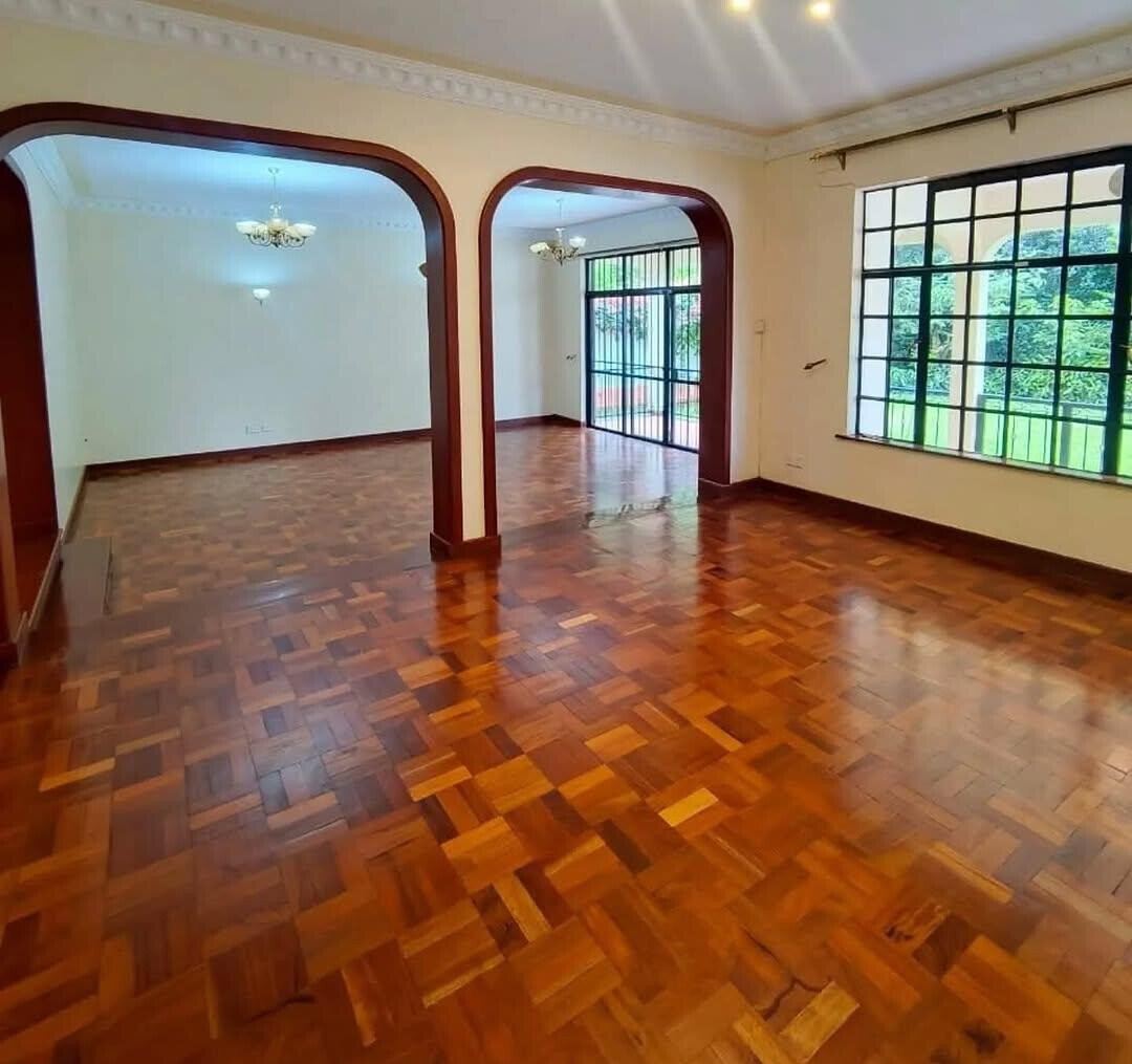 5-Ensuite Townhouse with DSQ & Generator - Lavington
