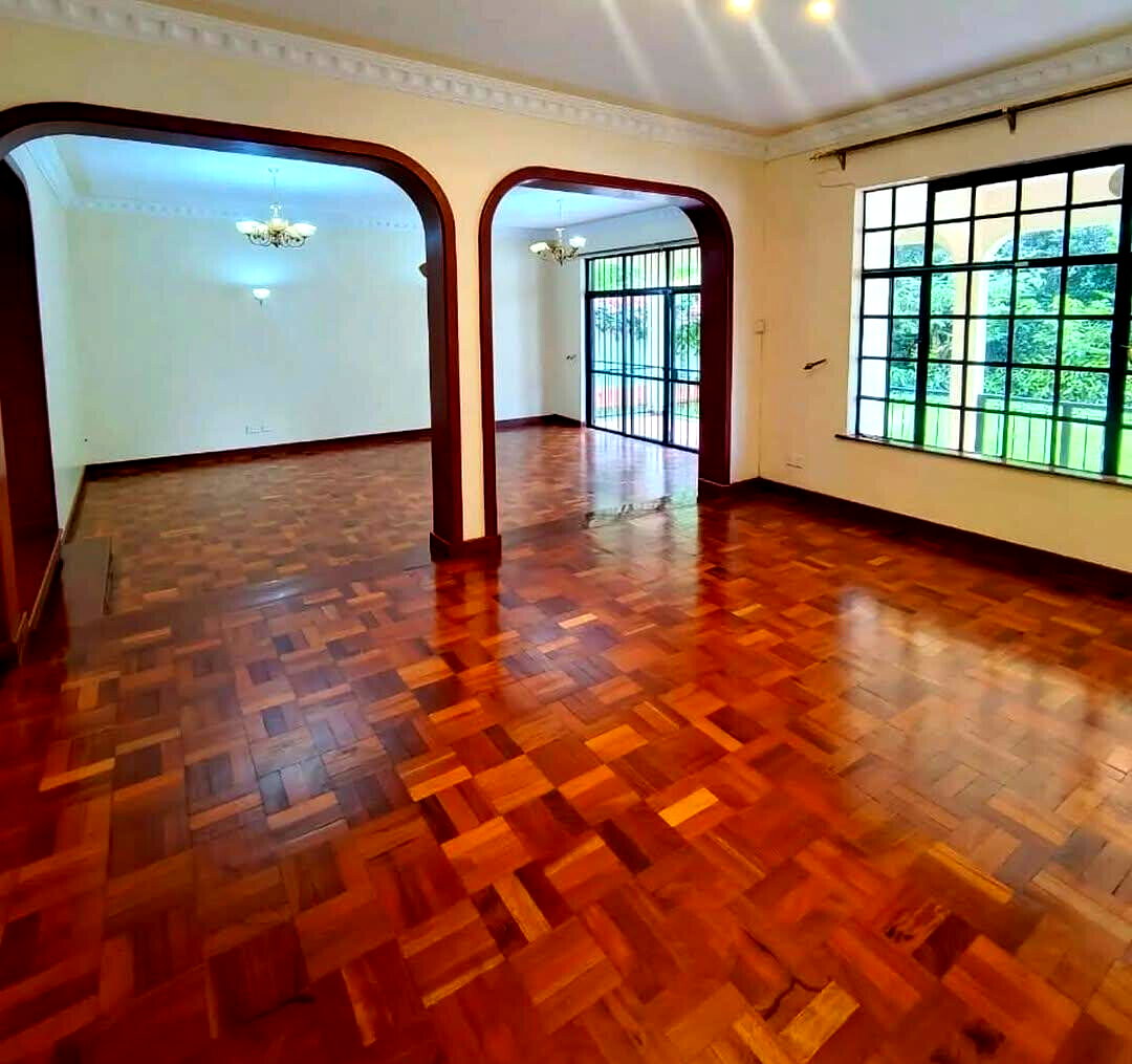 5-Ensuite Townhouse with DSQ & Generator - Lavington