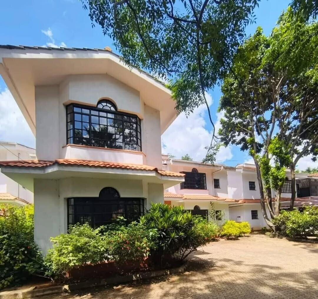 5-Ensuite Townhouse with DSQ & Generator - Lavington