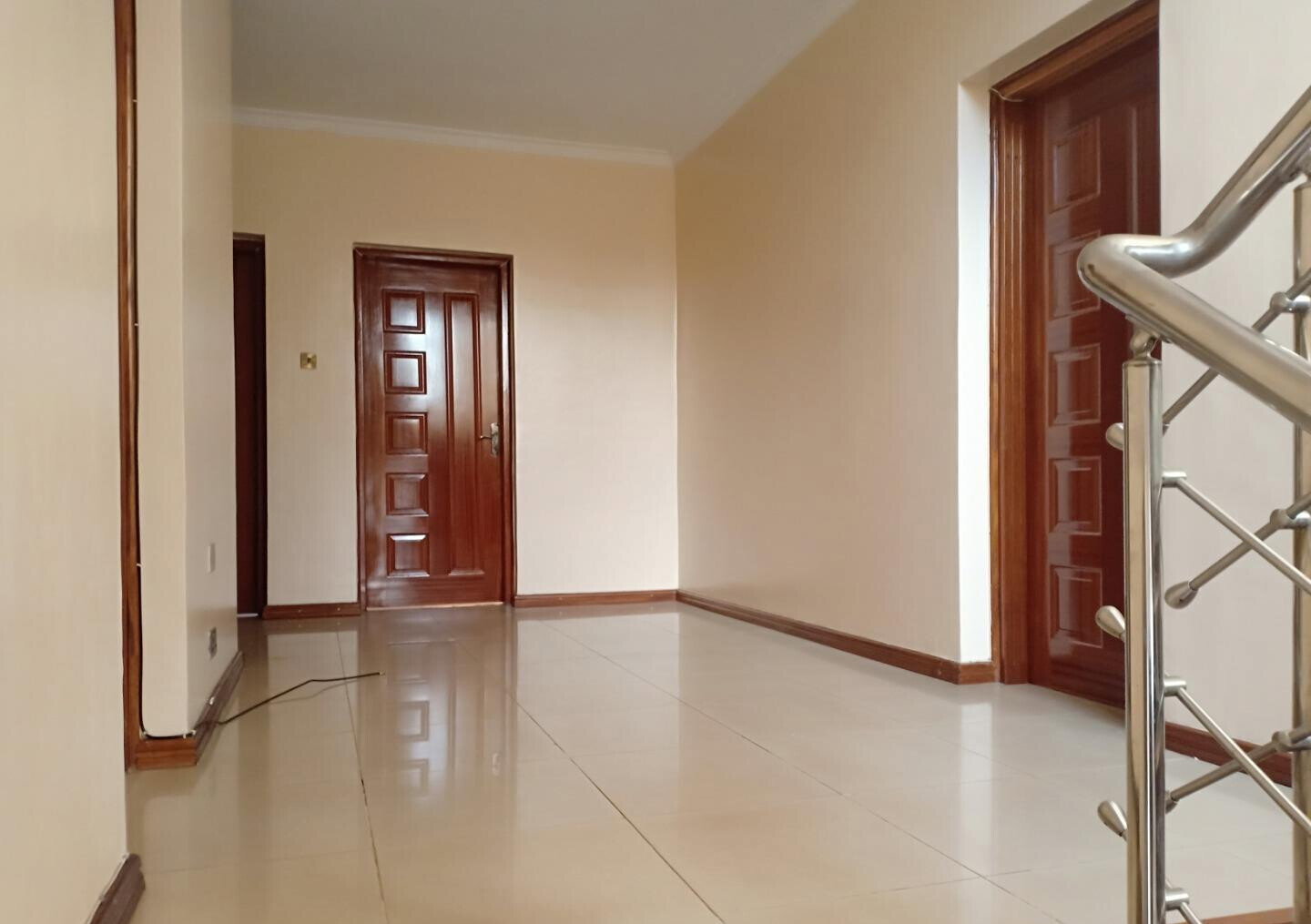 5-Bed Townhouse with Prayer Room & Mature Garden - Lavington
