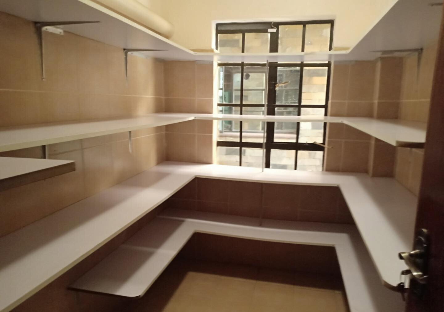 5-Bed Townhouse with Prayer Room & Mature Garden - Lavington