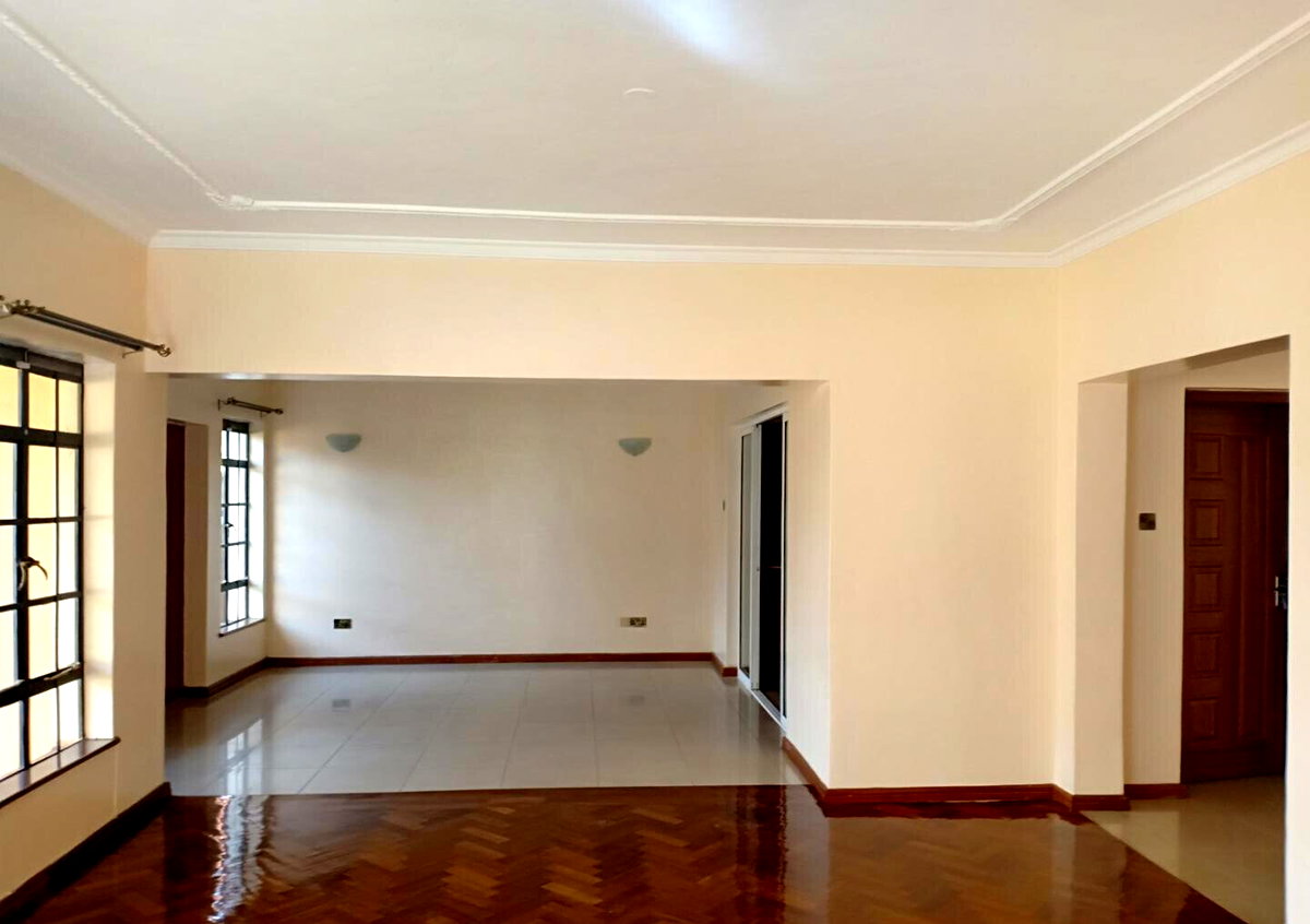 5-Bed Townhouse with Prayer Room & Mature Garden - Lavington