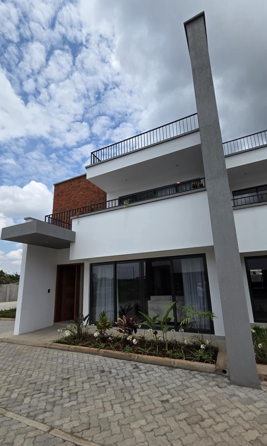 4BR All-Ensuite Duplex with Clubhouse & Pool – Langata Links