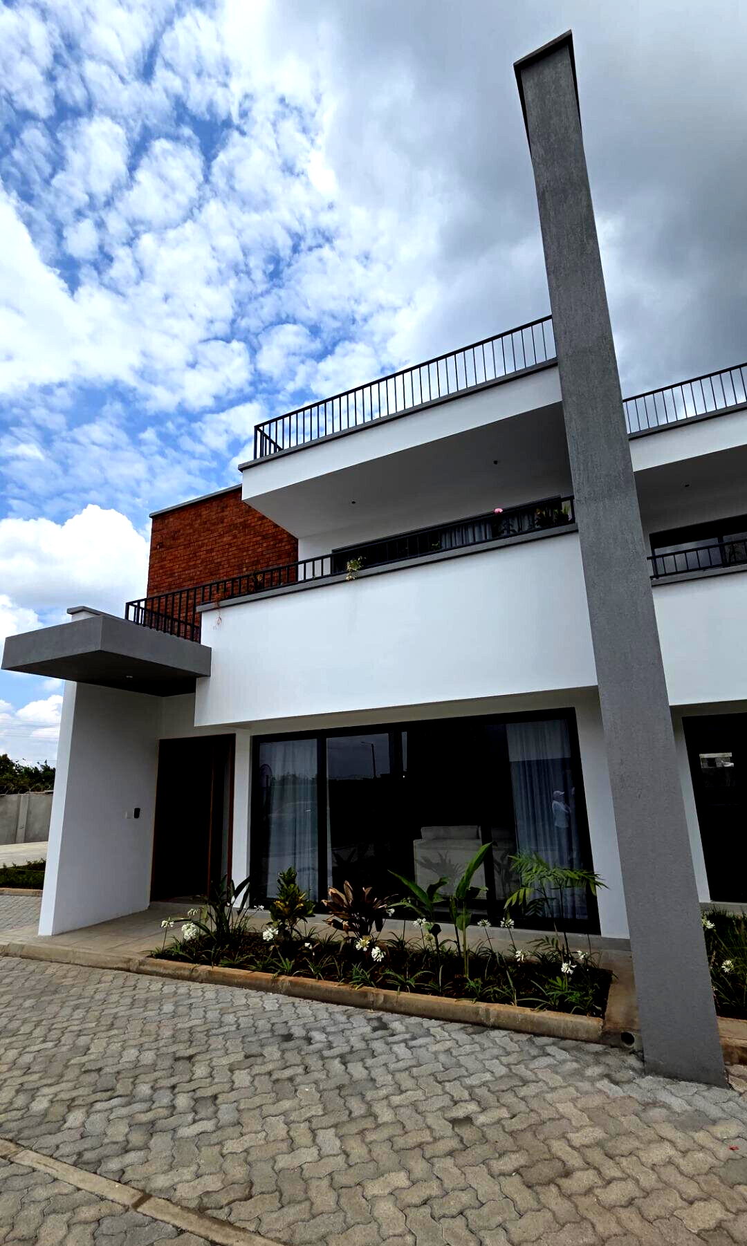 4BR All-Ensuite Duplex with Clubhouse & Pool – Langata Links